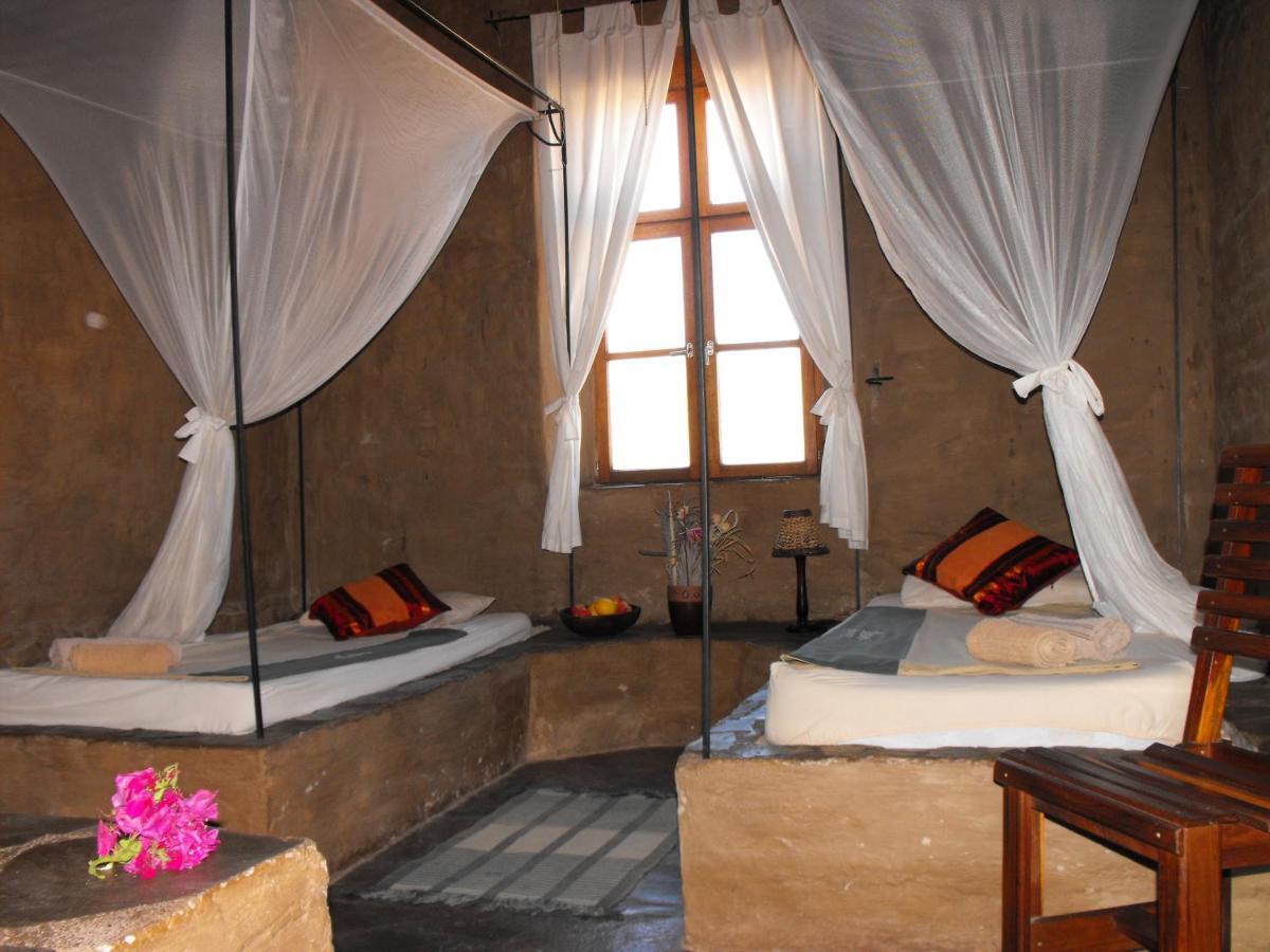 Fort Sesfontein Lodge & Safaris Exterior photo
